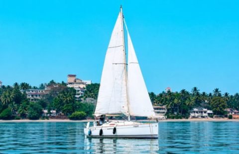 TUX 28 - Sail Yachts charter in Mumbai