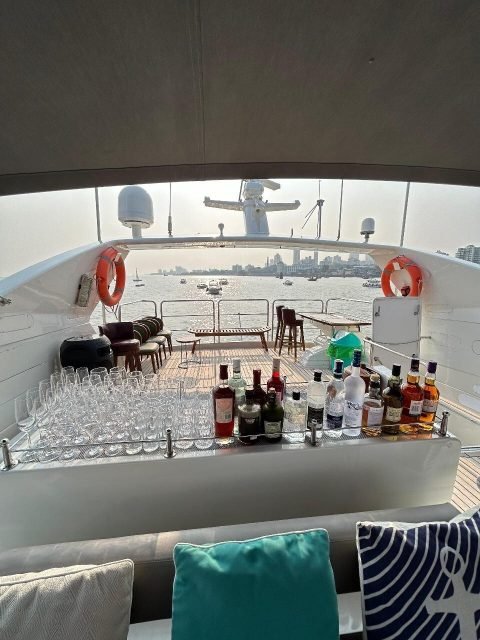 Ferretti 880 Motor Yachts in Mumbai - photo 2