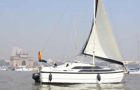 MAC 26 - Yacht Rental Mumbai