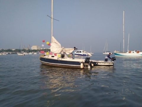 Jeanneau 22 - Yacht Rental Mumbai