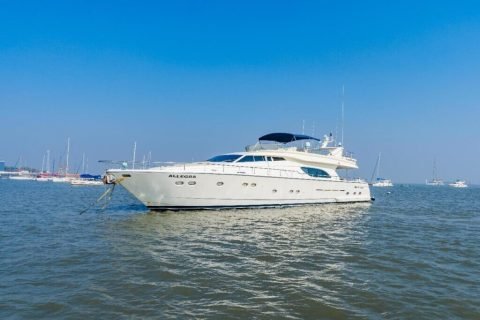 Ferretti 880 - Motor Yachts charter in Mumbai