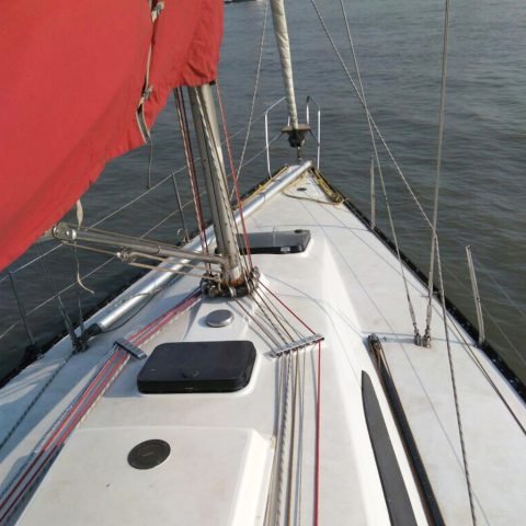 X 372 - Yacht Rental Mumbai