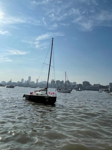 Jeanneau 22 - Yacht Rental Mumbai